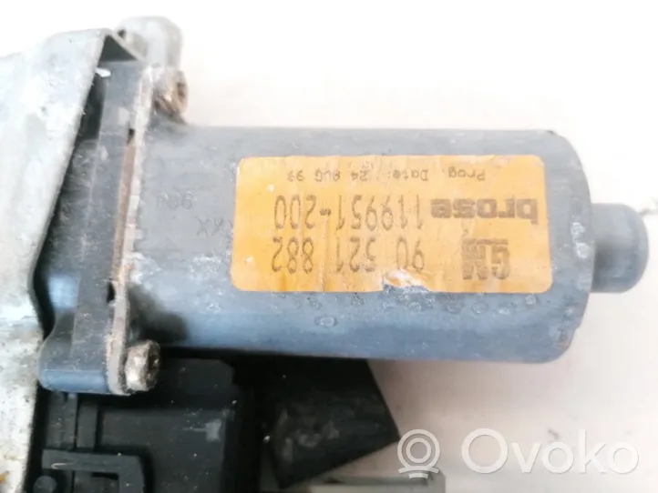 Opel Astra G Moteur de lève-vitre de porte avant 90521882