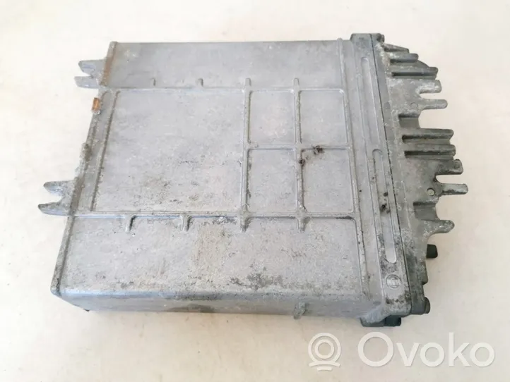 Renault Scenic I Calculateur moteur ECU 0281010077