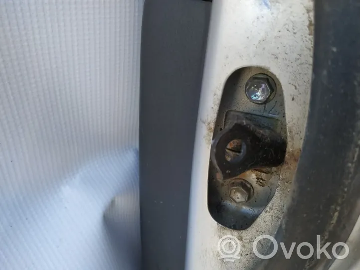 Toyota Avensis Verso Ribotuvas galinių durų atvėrimo 