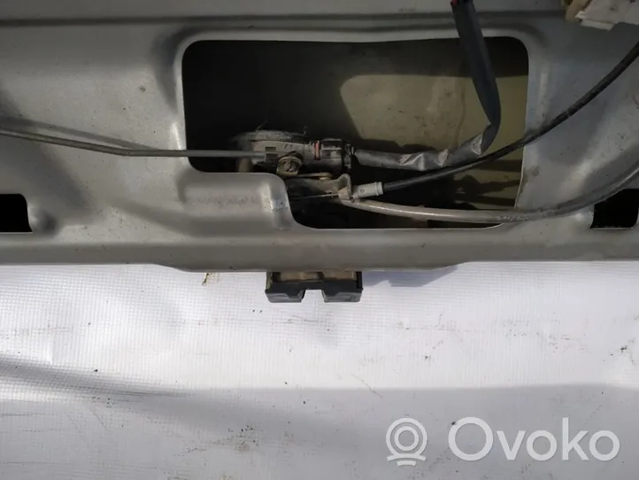 Toyota Corolla Verso E121 Takaluukun/tavaratilan lukon vastakappale 