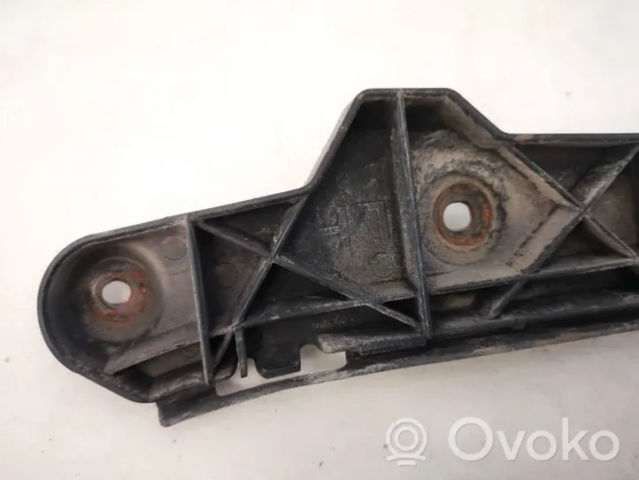 Toyota Corolla Verso E121 Support de pare-chocs arrière 