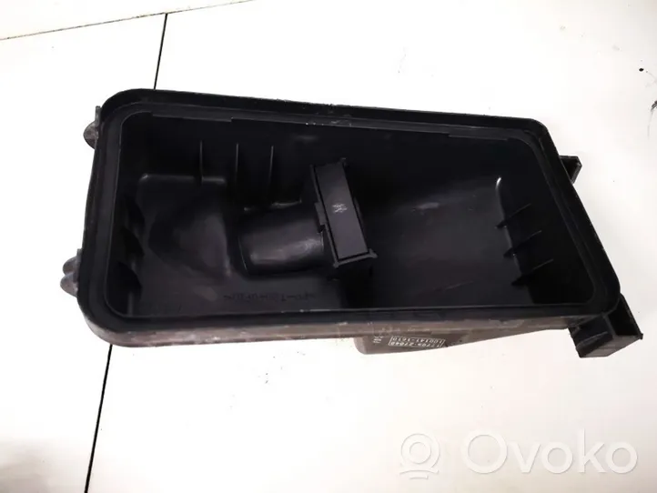 Toyota Corolla Verso E121 Air filter box 1770527040