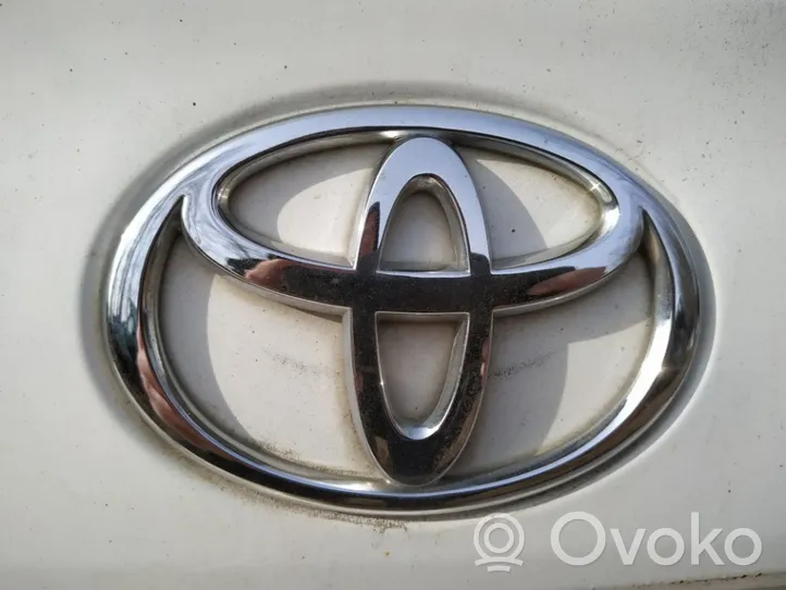 Toyota Avensis T250 Mostrina con logo/emblema della casa automobilistica 