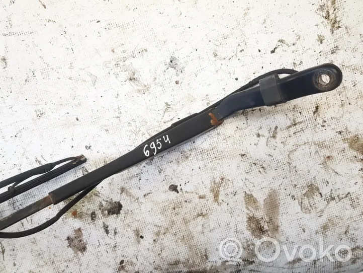 Iveco Daily 40.8 Front wiper blade arm 