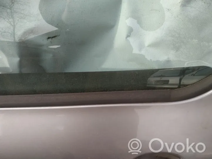 Peugeot 307 Moulures des vitres de la porte arrière 