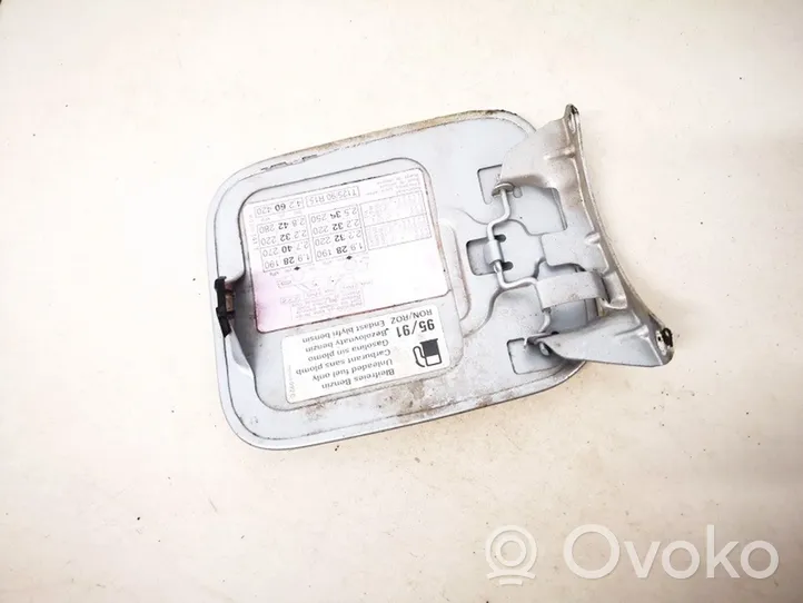 Audi A3 S3 8L Bouchon, volet de trappe de réservoir à carburant 1h0010092c