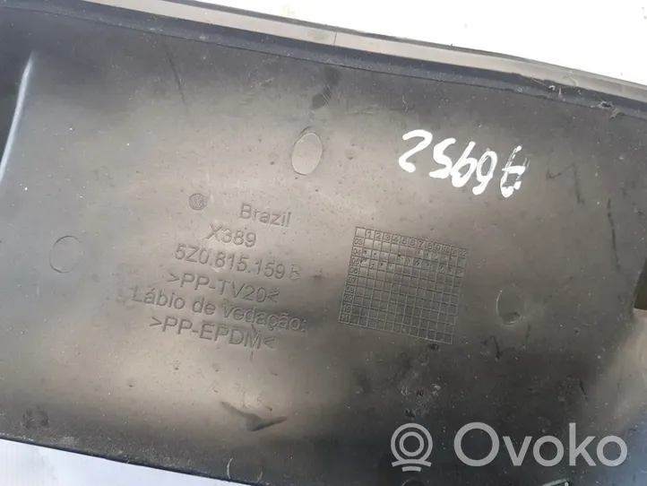 Volkswagen Fox Inne części karoserii 5z0815159