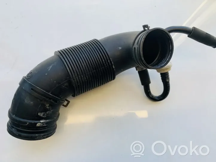 Volkswagen Fox Air intake hose/pipe 6y0129684b