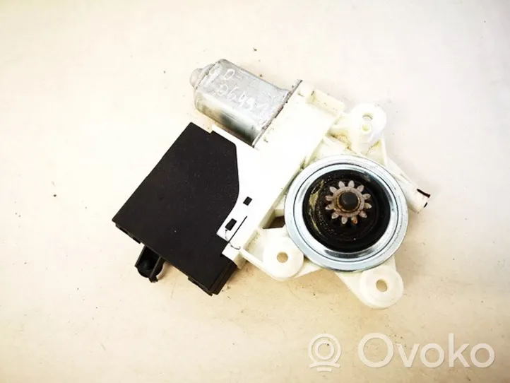 Volvo V50 Moteur de lève-vitre de porte arrière 30710141