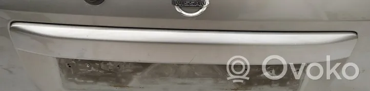 Nissan X-Trail T30 Barra luminosa targa del portellone del bagagliaio 