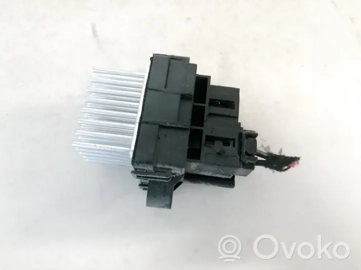 Chevrolet Orlando Résistance moteur de ventilateur de chauffage 13503201