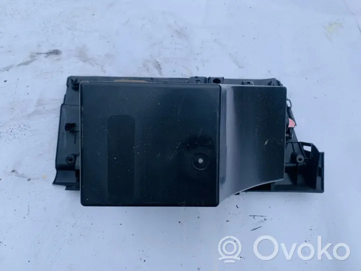 Nissan Qashqai Schowek deski rozdzielczej 68520JD000