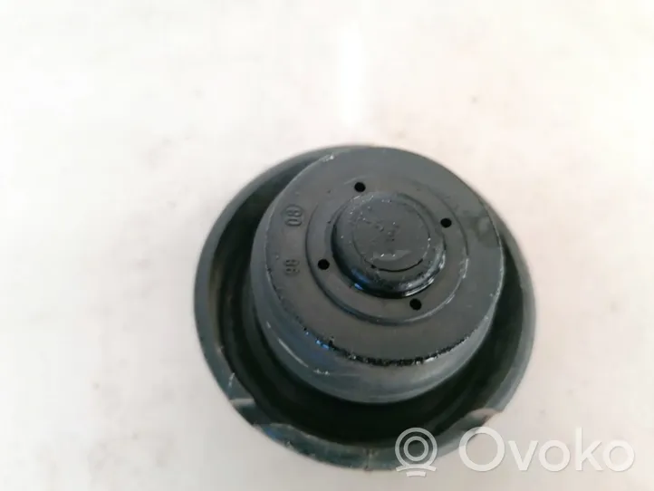 Volkswagen PASSAT B5 Fuel tank filler cap 