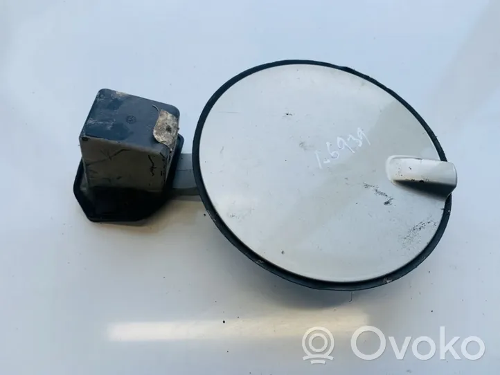 Opel Astra H Bouchon, volet de trappe de réservoir à carburant 13111596