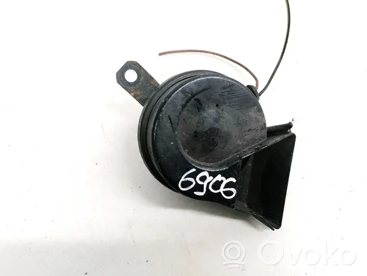 Volkswagen Polo IV 9N3 Horn signal E1000233