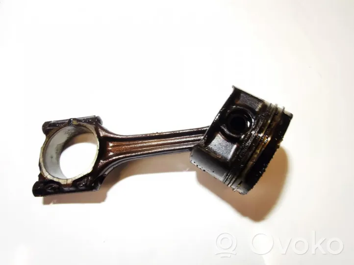 Volkswagen Golf IV Piston with connecting rod 058