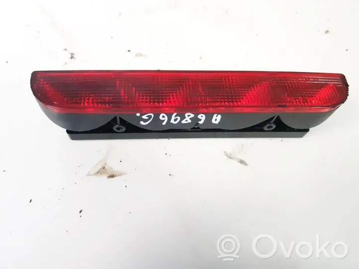 Audi A4 S4 B5 8D Papildu bremžu signāla lukturis 0996400