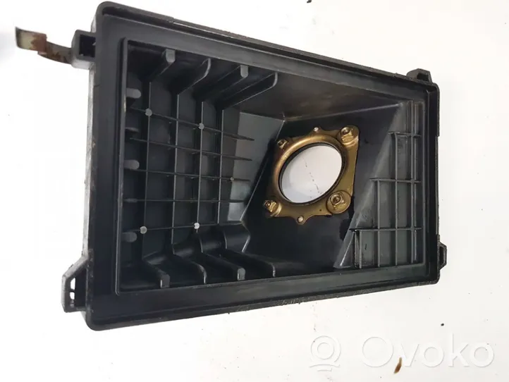 Nissan X-Trail T30 Caja del filtro de aire 