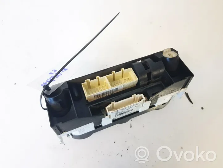 Volkswagen Polo IV 9N3 Climate control unit 9583