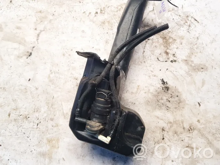 Opel Zafira B Windscreen/windshield washer pump 