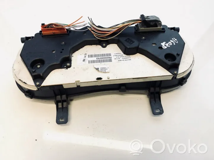 Renault Clio II Speedometer (instrument cluster) p8200059763