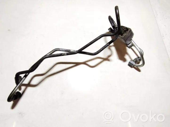 Subaru Legacy Tuyau d'alimentation conduite de carburant 