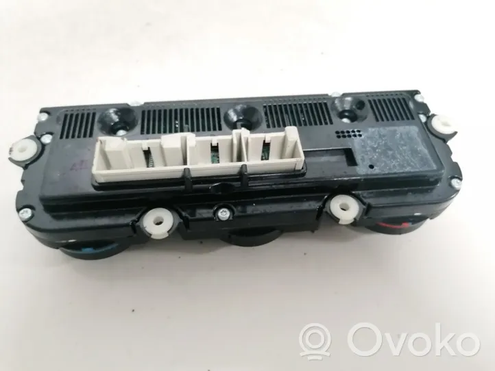 Volkswagen PASSAT B6 Panel klimatyzacji 74677512