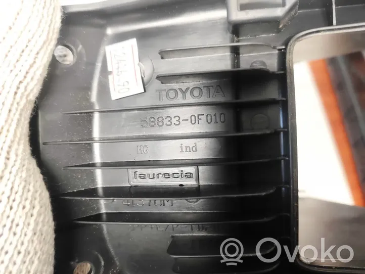 Toyota Verso Altra parte interiore 588330f010