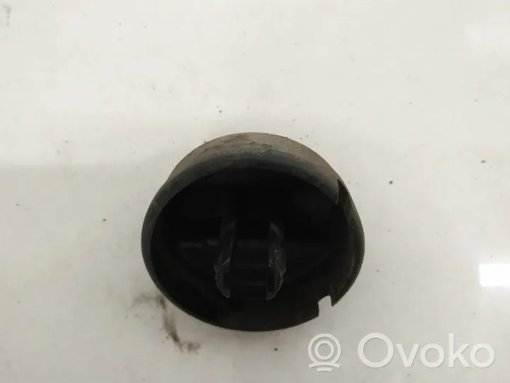 Audi A4 S4 B5 8D Fuel tank filler cap 