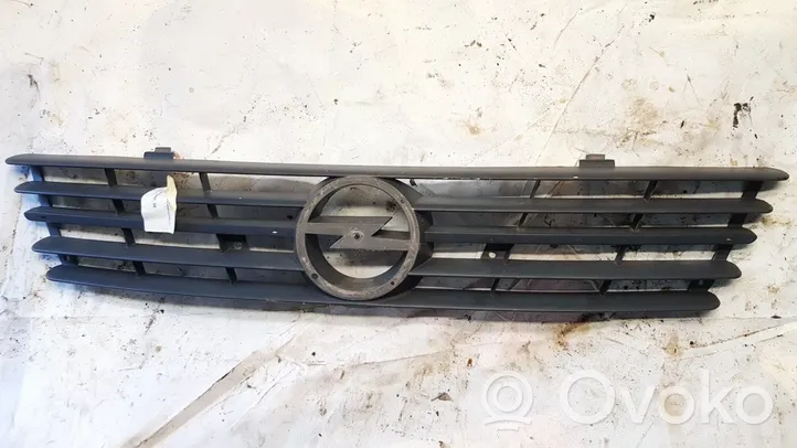 Opel Sintra Grille de calandre avant 