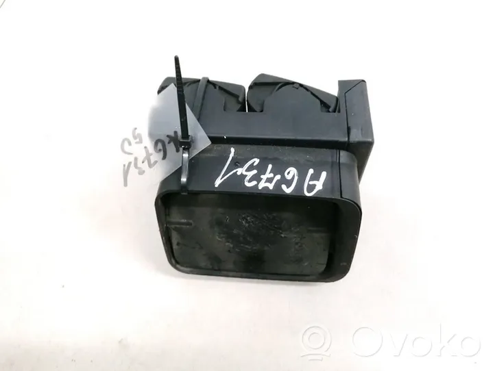 Audi 80 90 S2 B4 Griglia di ventilazione centrale cruscotto 8A1820902A