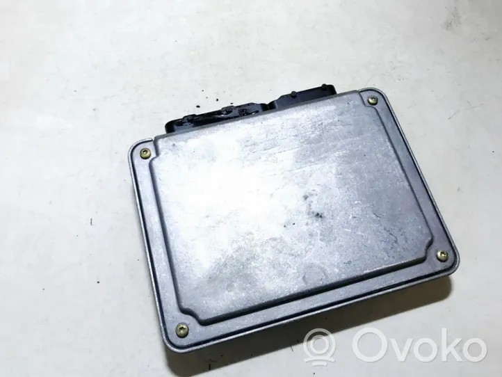 Opel Vectra B Sterownik / Moduł ECU 0281010271