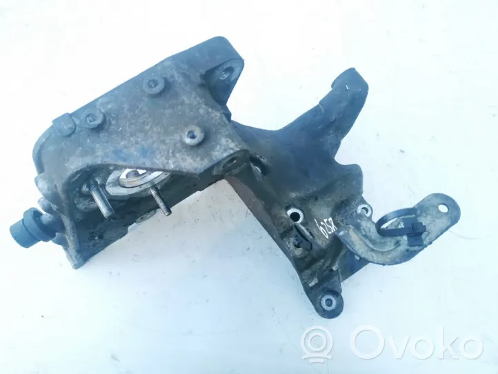 Opel Zafira B Support, suspension du moteur 55196092