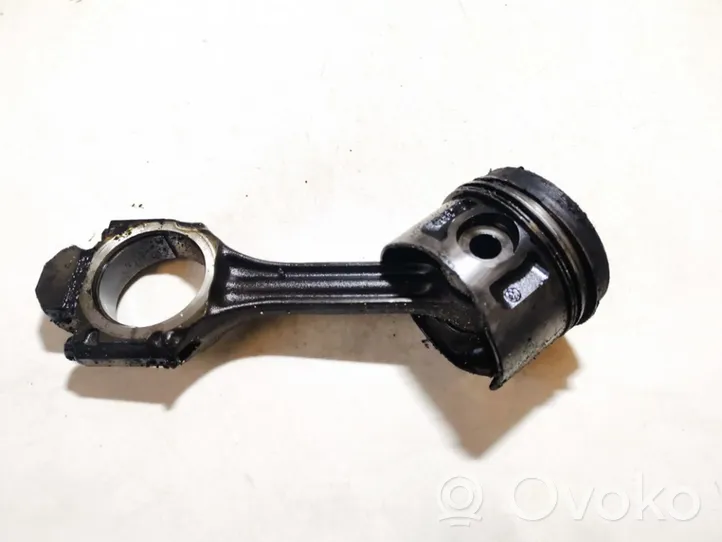 Volkswagen Golf III Piston avec bielle 