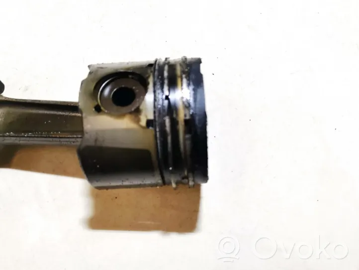 Citroen C5 Piston with connecting rod 