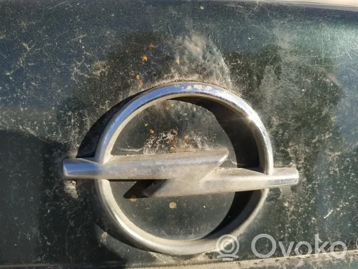 Opel Vectra B Mostrina con logo/emblema della casa automobilistica 