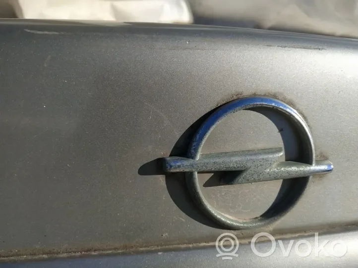 Opel Vectra B Manufacturer badge logo/emblem 