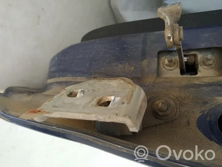 Dacia Sandero Rear door lower hinge 