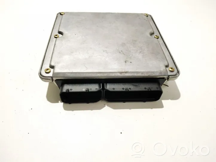 Volkswagen PASSAT B5 Calculateur moteur ECU 038906019bj