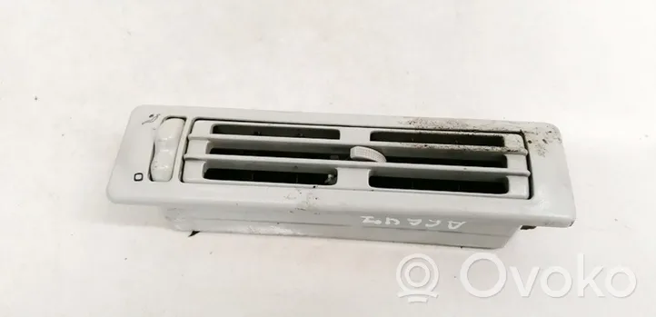 Ford Galaxy Kojelaudan keskiosan tuuletussuuttimen ritilä 7D0820953