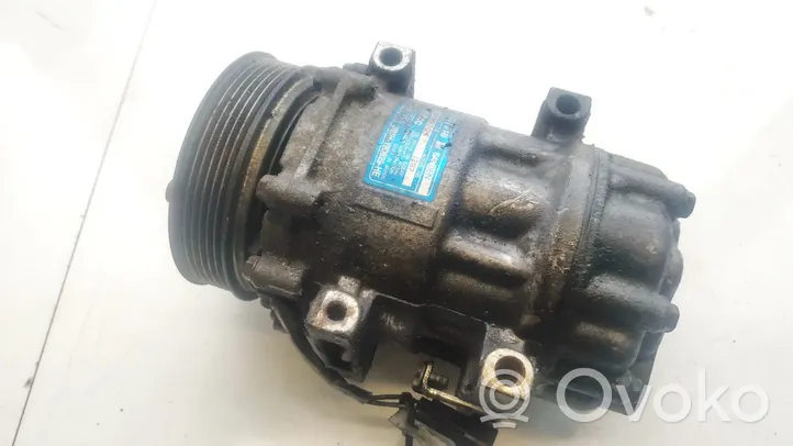 Volvo V50 Air conditioning (A/C) compressor (pump) 