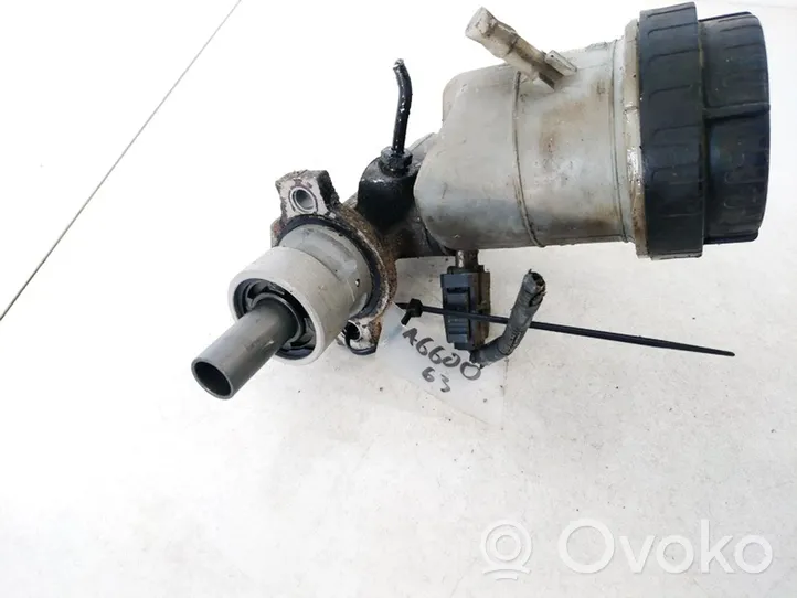 Volvo S40, V40 Główny cylinder hamulca L481373