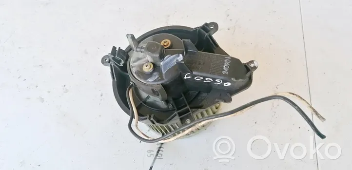 Citroen Xsara Lämmittimen puhallin 210681233F