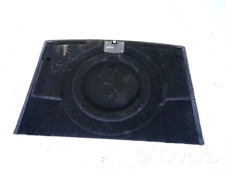 Volkswagen Touareg I Doublure de coffre arrière, tapis de sol 7l6863546g