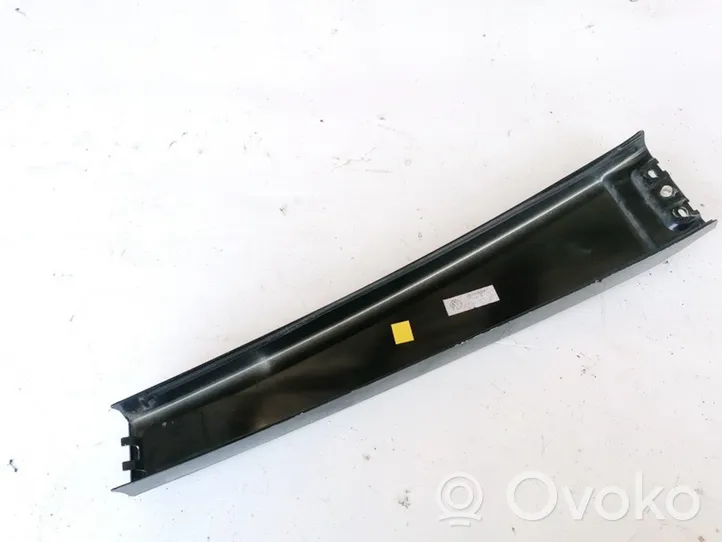 Volkswagen Touareg I Moulure de vitre de la porte avant 7L6853317D