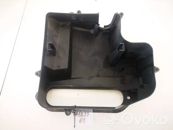 Audi A4 S4 B5 8D Altra parte esteriore 8d1907355