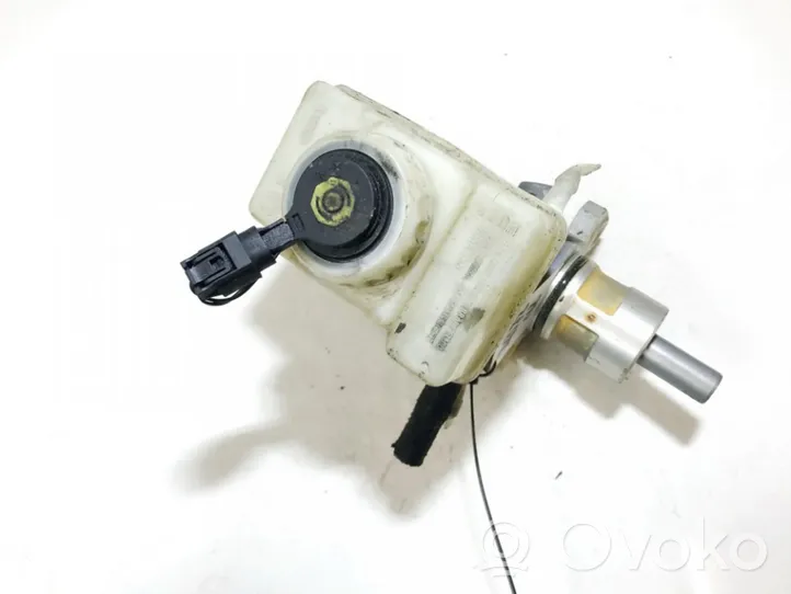 BMW 5 E39 Master brake cylinder 