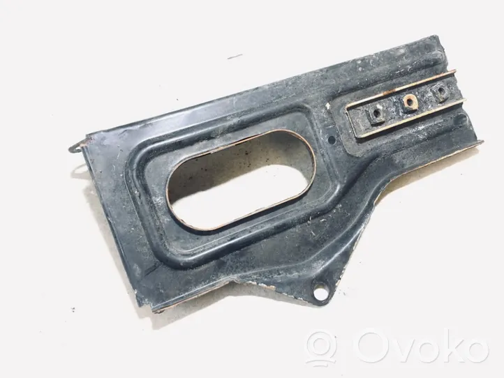 Audi A4 S4 B5 8D Support boîte de batterie 