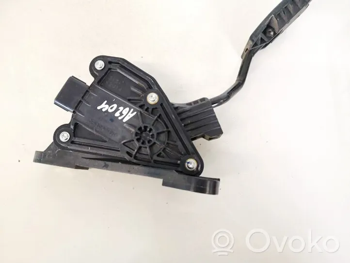 Honda CR-V Accelerator throttle pedal 