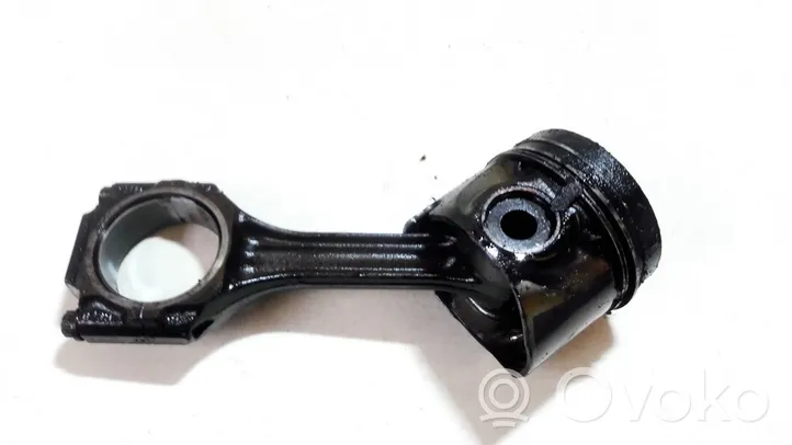 Volkswagen Golf III Piston avec bielle 028h